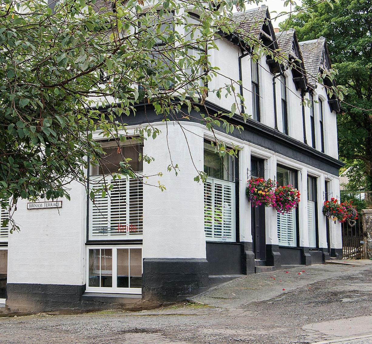 The Merryburn - Rooms And Courtyard Studios Dunkeld Exterior photo